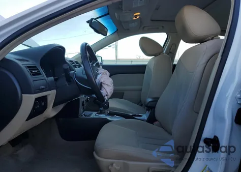 2010 Mercury Milan из США, поврежденный, VIN 3MEHM0HA3AR635847